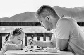 dad-daughter-bw